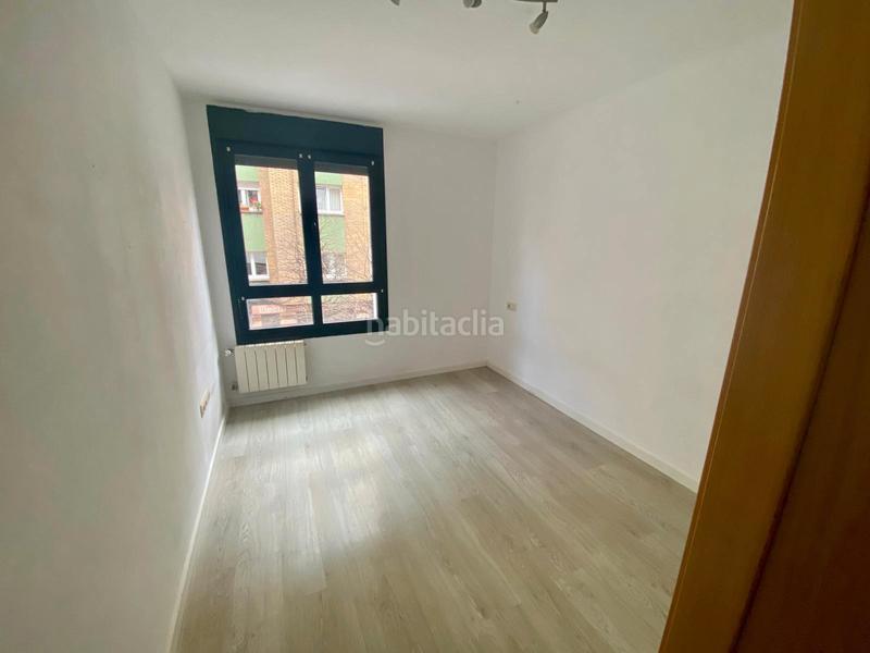 Foto fdb9b3c7-a198-4341-bf44-fc375cd3a4ef. Piso a un paso de playa arbeyal, seminuevo, impecable!! en Gijón