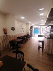 Local commercial à La Calzada. Cafeteria totalmente instalada!! lado playa arbeyal, tambien adm