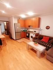 Apartament a La Calzada. Ideal para entrar a vivir, amueblado, con terraza!!!