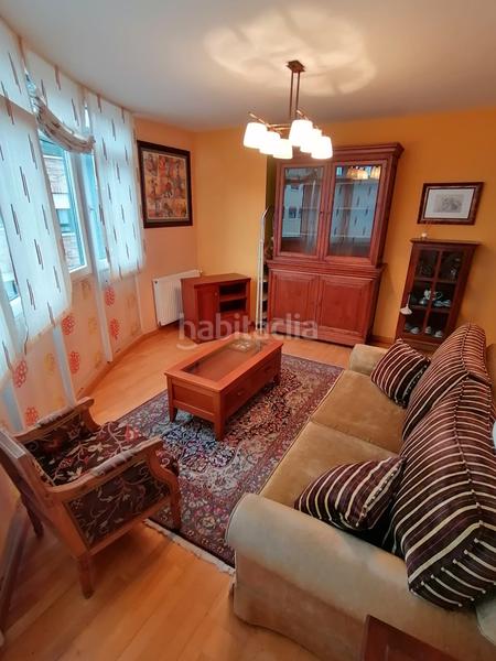 Foto 4868d354-5901-4283-b353-39e75156bc3a. Piso zona oeste entre dos playas, arbeyal y poniente, altura, muy soleado, totalmente amueblado impecable! en Gijón
