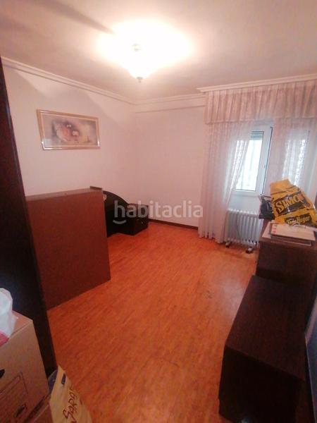 Foto 89069788-010b-4ad4-94f4-cbd3c0900eec. Piso a 500m d playa arbeyal, zona dotada de todos los servicios, pase su oferta!! en Gijón
