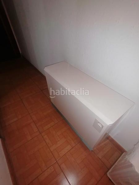 Foto aaedcd4e-8659-4e6b-80f1-c19b7ce524a0. Piso a 500m d playa arbeyal, zona dotada de todos los servicios, pase su oferta!! en Gijón