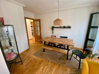 Location Appartement à Cimadevilla. Seminuevo de dos dormitorios en cimadevilla