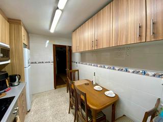 Pis a El Natahoyo. En el natahoyo de cuatro dormitorios y dos baños en buen estado