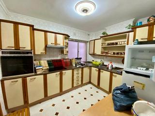 Location Appartement à El Natahoyo. Amplio piso de 4 dormitorios en el natahoyo