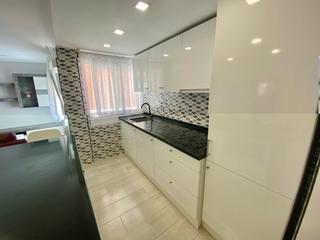 Location Appartement à El Natahoyo. En el natahoyo reformado, dos dormitorios con vestidor