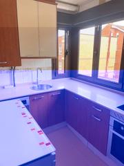 Miete Zweistöckige Wohnung in El Natahoyo. Duplex en el natahoyo impecable con trastero