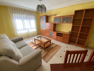 Appartement à La Calzada. En el centro de la  calzada!!! lado iglesia de fatima, completam