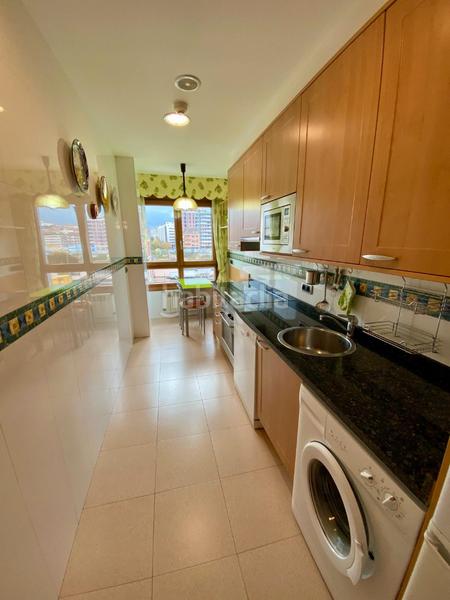 Foto cd0f1b53-f515-43d2-adfb-521d12e45f58. Appartement dans avenida de josé manuel palacio álvarez 2 dans Gijón