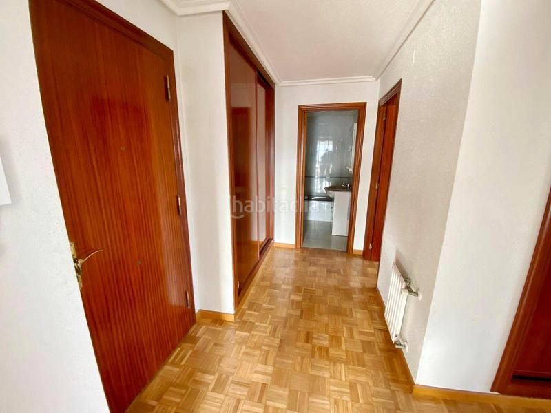 Foto 575bb5b4-6bdf-45f9-b2ce-dd99d2c40e99. Rent flat with heating in El Natahoyo Gijón