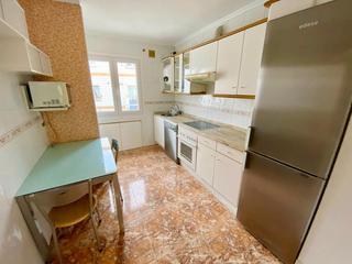 Pis a La Calzada. Vivienda reformada en la playa del arbeyal