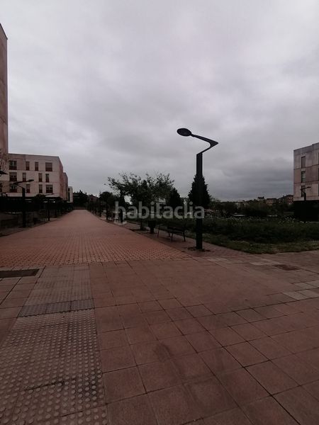 Foto f0fc77b6-a13f-4615-b072-5e5ecf10c144. Pis amb calefacció aparcament a Jove Gijón