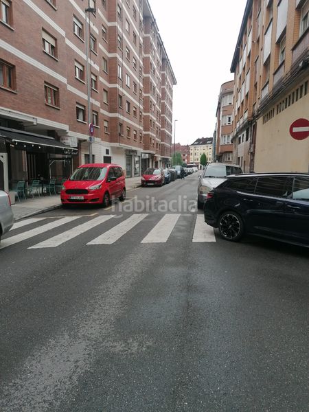 Foto 0cc3358f-5d60-41d6-bcb7-63c01ca055fe. Aparcament cotxe a Llano Gijón