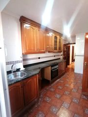 Affitto Appartamento in Centro. En el centro junto a la plazuela de san miguel cuatro dormitorio