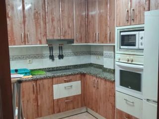 Appartement à La Calzada. En el corazón de la calzada con vistas al parque de la iglesia d