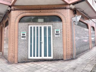Local Comercial a El Natahoyo. Local en una de las mejores zonas de gijon, en pleno plan naval