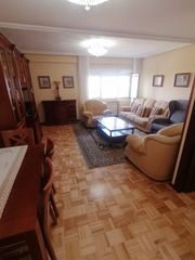 Miete Etagenwohnung  Avenida de la constitución. Vivienda en avenida de constitución cercana al corte inglés, con