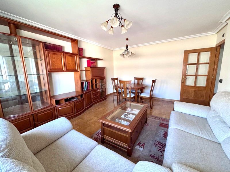 Foto 24af7f4c-e9a9-41f5-ba46-1b44dd37c821. Flat with heating parking terrace in La Calzada Gijón
