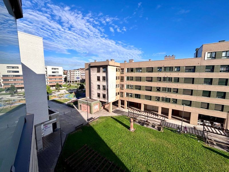 Foto 58138bdf-1112-42d8-b6df-0e6ed0fd9923. Flat with heating parking terrace in La Calzada Gijón