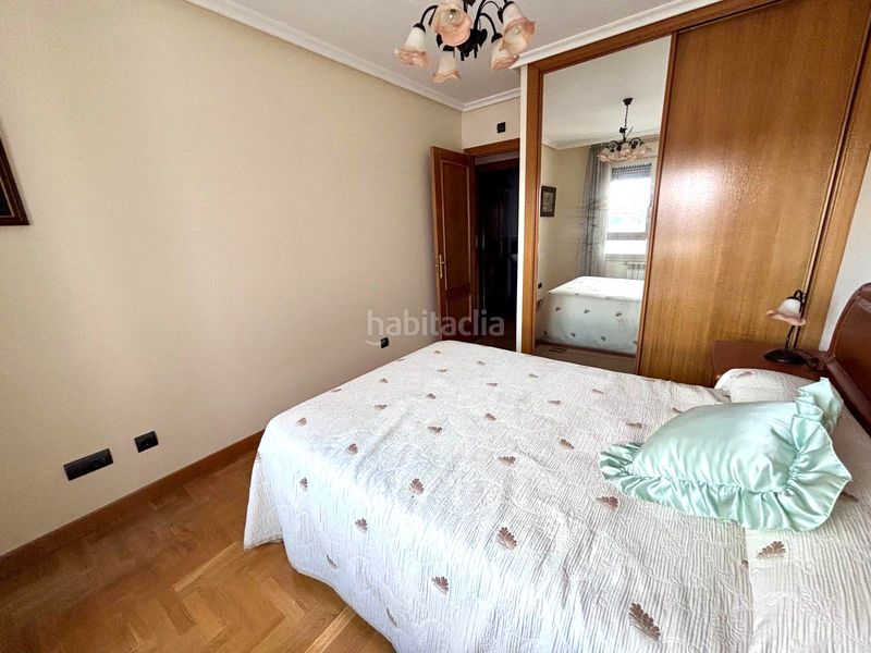 Foto 77f54b38-e79f-419f-b955-9aff6c87b8d7. Flat with heating parking terrace in La Calzada Gijón