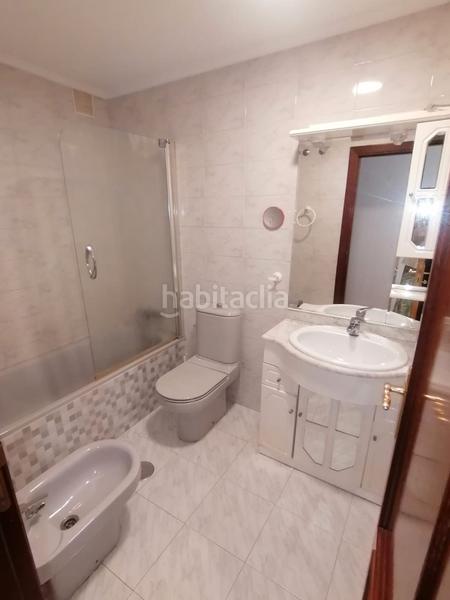 Foto 261bed76-27d8-4186-add1-e038924f83e9. Alquiler apartamento frente a playa del arbeyal, amplio apartamento con electrodomesticos, comunidad y trastero incluidos!! en Gijón