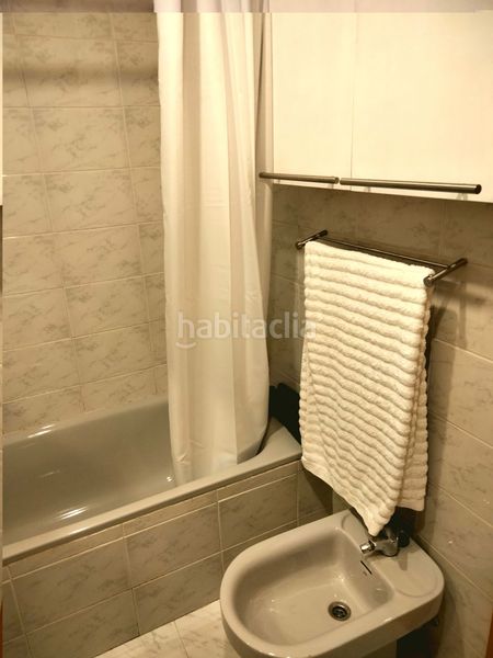 Foto 4a6bad2b-ee78-4694-8a37-6cd5cc566ab0. Rent flat with heating parking in El Natahoyo Gijón