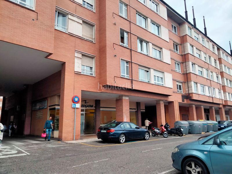 Foto 6bb1df5a-c7cd-402d-b235-b59a87488521. Rent flat with heating parking in El Natahoyo Gijón