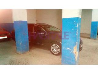 Parking coche en Constantino tenorearen kalea 11