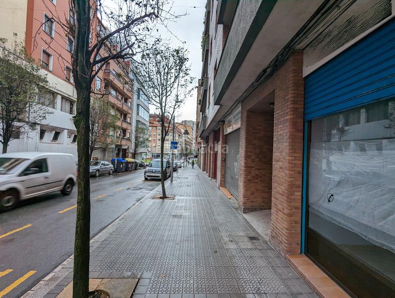 Foto f7783643-21da-49fe-8091-25b89e02b66f. Affitto locale commerciale in lekuona margolariaren etorbidea 15 in Bilbao
