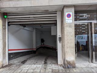 Parking coche en San Ignacio-Elorrieta. Ponemos a su disposición una paráctica parcela de garaje en el c