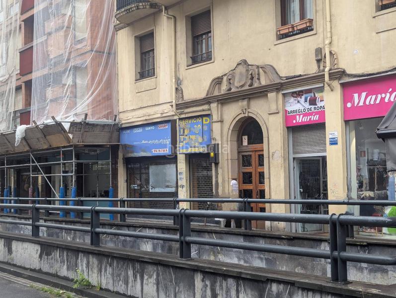 Foto bba9f52d-ba9f-4956-9397-05b904713b86. Lloguer local comercial a alameda dr areilza 57 a Bilbao