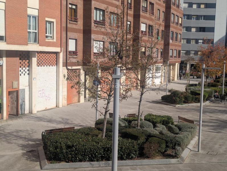 Foto fd040552-ff1b-49c9-932f-da3badc233af. Business premise in Basurtu Bilbao