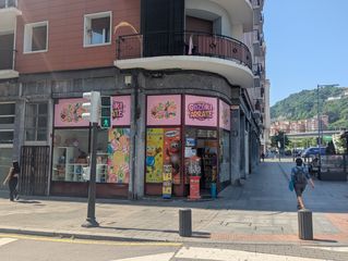 Lloguer Local Comercial a Avda sabino arana  57. Api diputacion,4 habitale  alquila local comercial de 24  m2 en