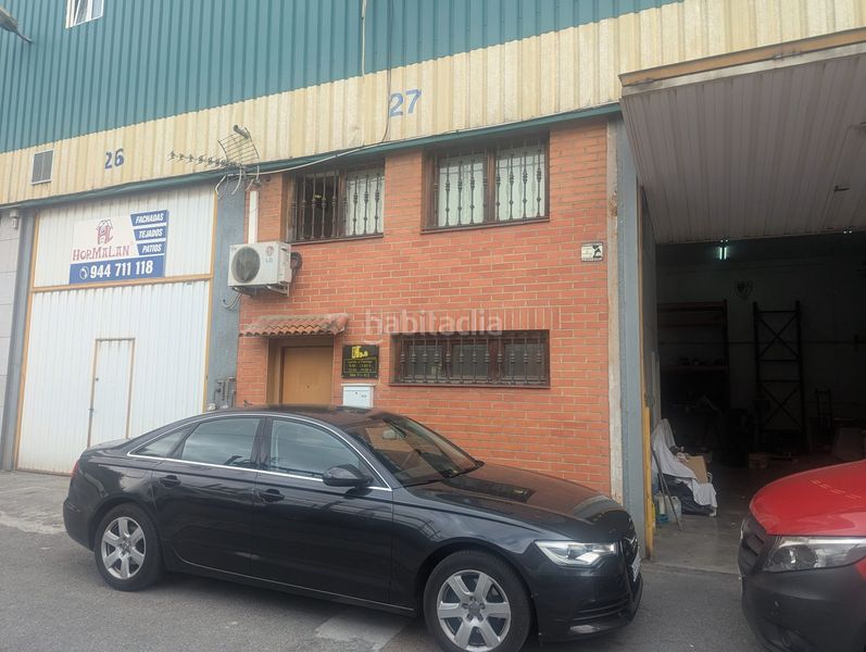Foto cd4c8c30-3ba8-4b66-b5cd-cf528aa77c49. Nau industrial a kenterabidea a Erandio