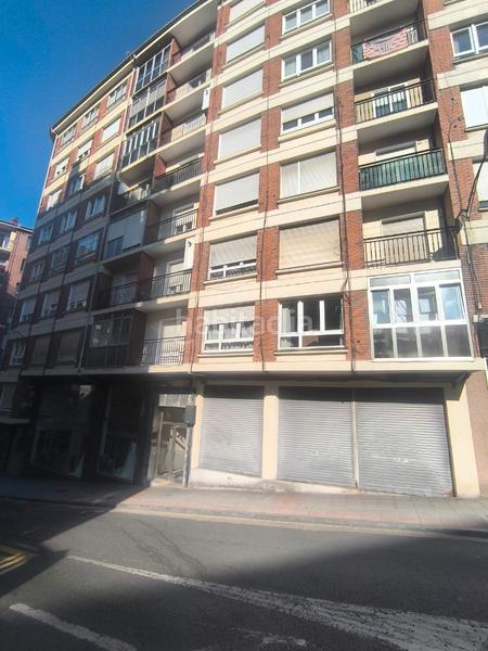 Foto b9524ed8-b807-4c78-b039-6cc42499d421. Locale commerciale in Centro Portugalete