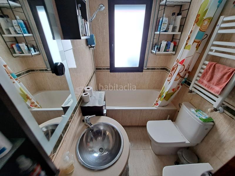 Foto c50292f4-9bfd-4abb-9fc1-cfccf27460a3. Flat with heating in Azeta - Abatxolo Portugalete