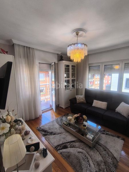 Foto c043a882-d962-462d-87e0-ba0179d7bbf7. Piso en Centro Portugalete