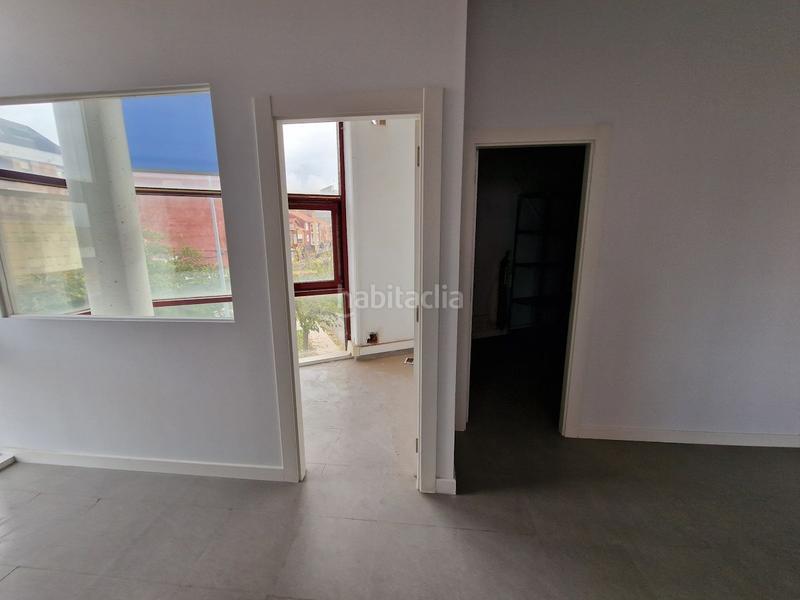 Foto da41de36-c893-4b7c-bddf-1c7f0acd86b0. Bureau dans Alisal - San Román Santander