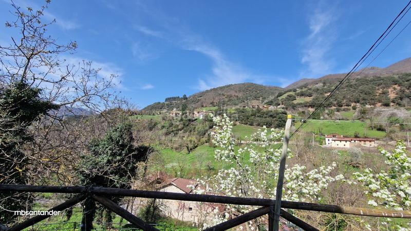 Foto aea5c551-7542-460c-b810-a13c15a6bfe3. Casa amb calefacció a Pesaguero