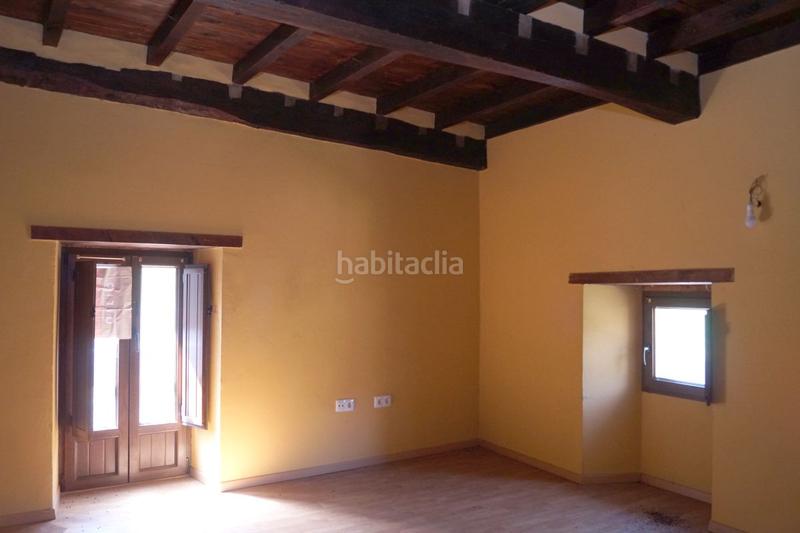 Foto f6938524-b91d-4235-83f9-454581f37b15. Casa amb calefacció a Pesaguero