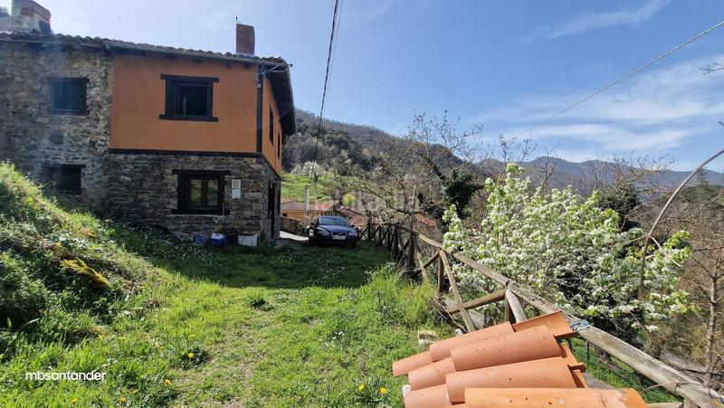 Foto fb8b4f20-2445-41fb-b38a-80601d24be72. Casa amb calefacció a Pesaguero