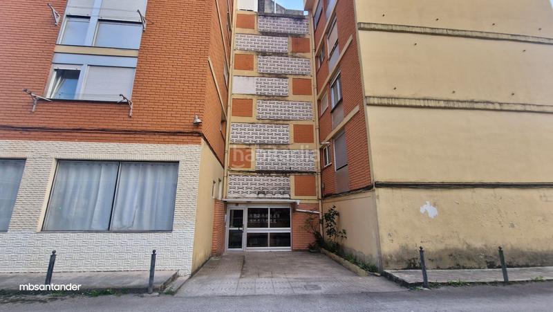 Foto f56b3ee6-e080-4e52-9a22-7d3b4e686d09. Pis a Corrales de Buelna (Los)