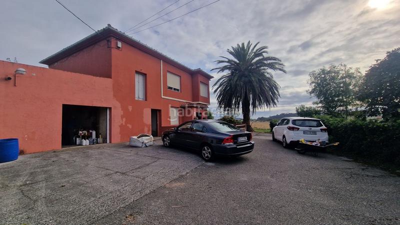 Foto a6c7aa32-969c-4c25-8016-8201f9d90375. Haus mit parking in Cudón Miengo