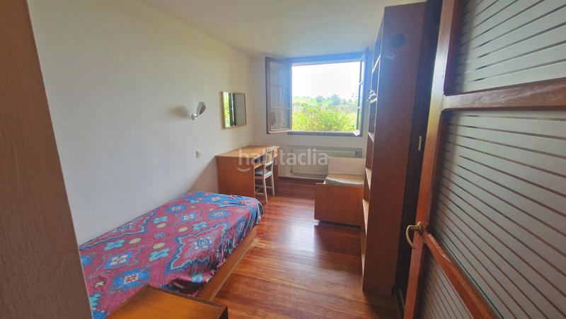 Foto c4249c2a-2177-4bc4-9630-7c89b39a6c42. Chalet with heating parking in Meruelo