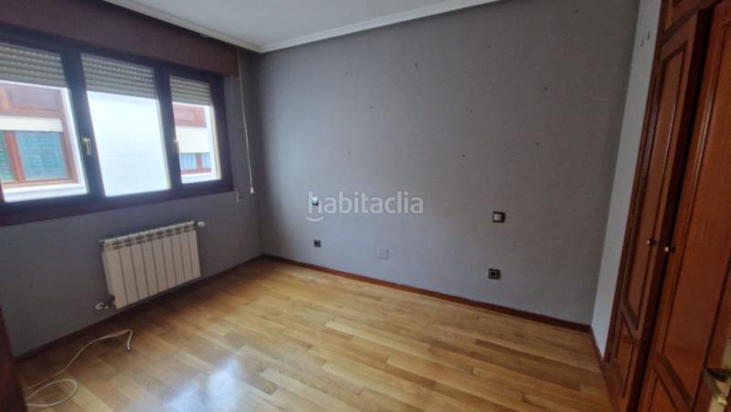 Foto 15b0c56e-955f-4c61-9603-8b9501b29ec7. Chalet avec chauffage parking dans Astillero (El)