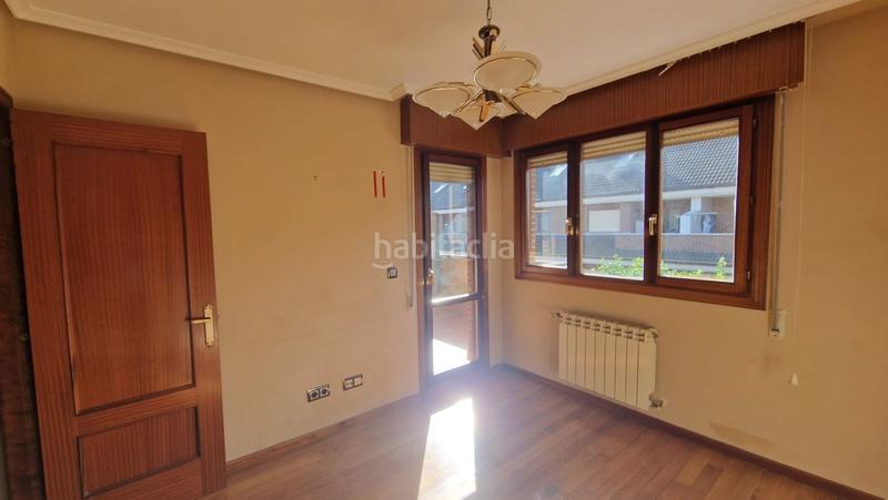 Foto d24fbb3c-21d1-42b5-b5bc-6c2876a8326f. Chalet avec chauffage parking dans Astillero (El)