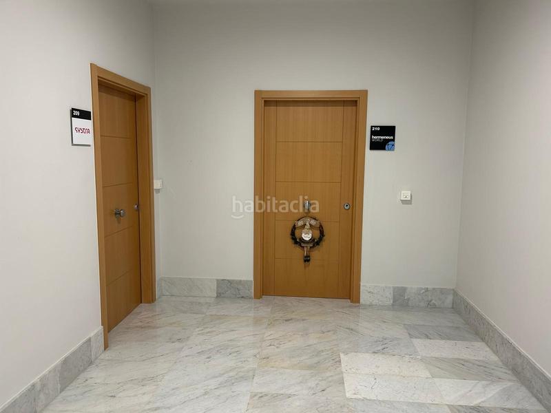 Foto 0f3b4f97-586b-4fd7-9715-0c61548c8fd6. Ufficio in Lamiako-Txopoeta Leioa