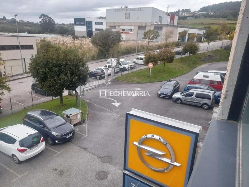 Foto 5d737eca-e548-42ab-918b-0893362af370. Bâtiment à usage industriel dans Urduliz