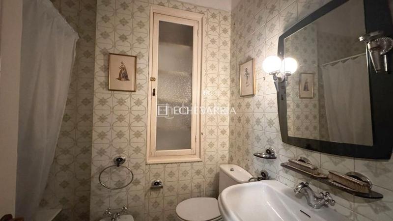 Foto e3532aa7-8398-4e39-87d2-8b9a0a52b2fc. Piso se vende piso en el puente colgante en Las Arenas Getxo
