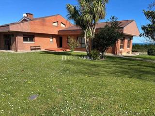 Casa a Santa María de Getxo. Venta casa chalet  en la zona  de la galea